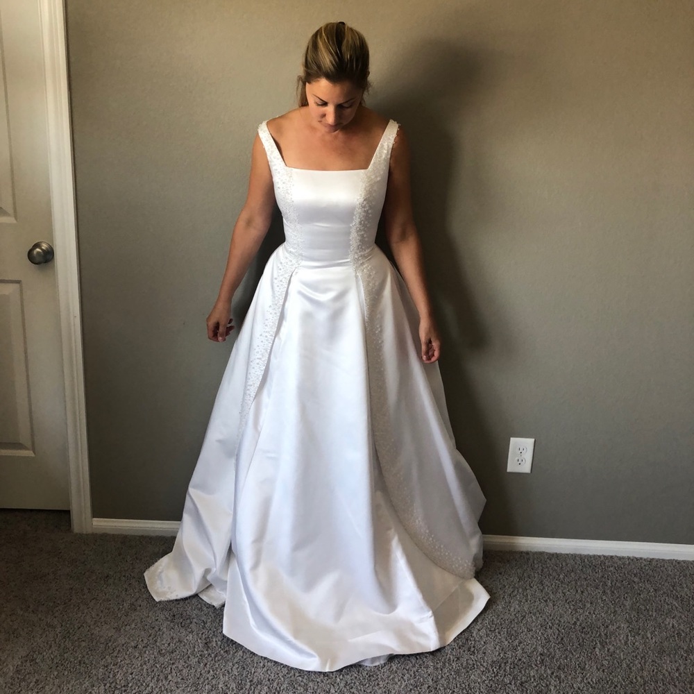 Wedding gown